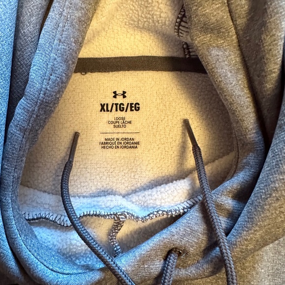Under armour hoodie - Picture 1 of 2
